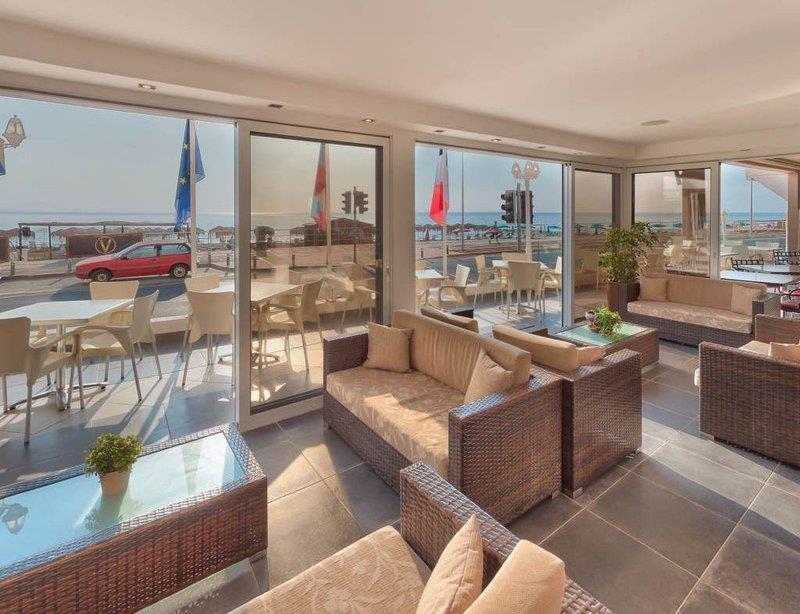 Mackenzie Beach Hotel 라르나카 내부 사진