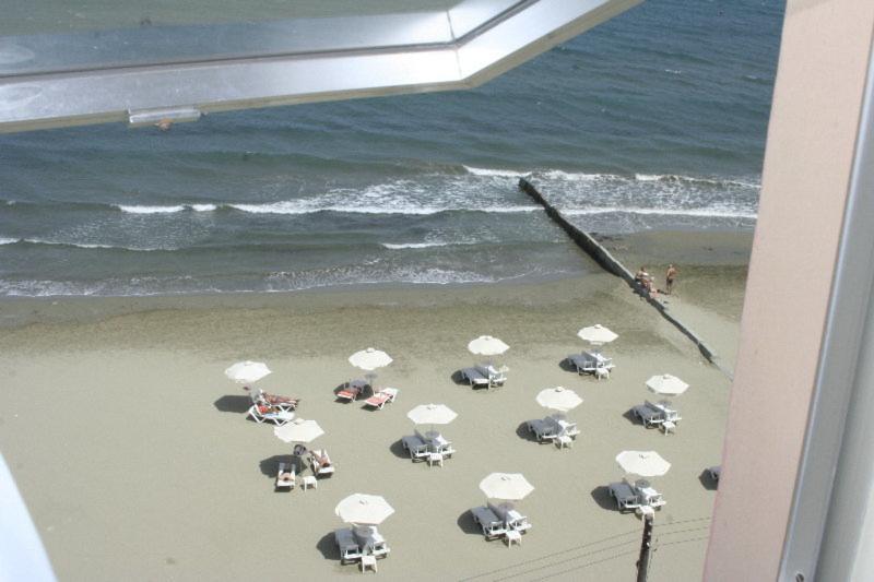 Mackenzie Beach Hotel 라르나카 시설 사진